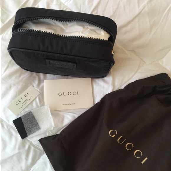 Gucci Toiletry Bag - Picture 6 of 8